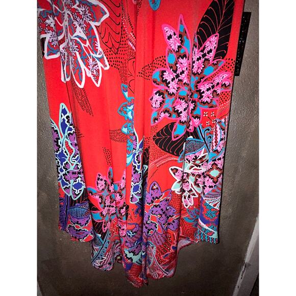 Chico’s  Red  Floral  Sleeveless  Front Twist  Jagged Hem  Maxi  Dress  Medium - Picture 7 of 9